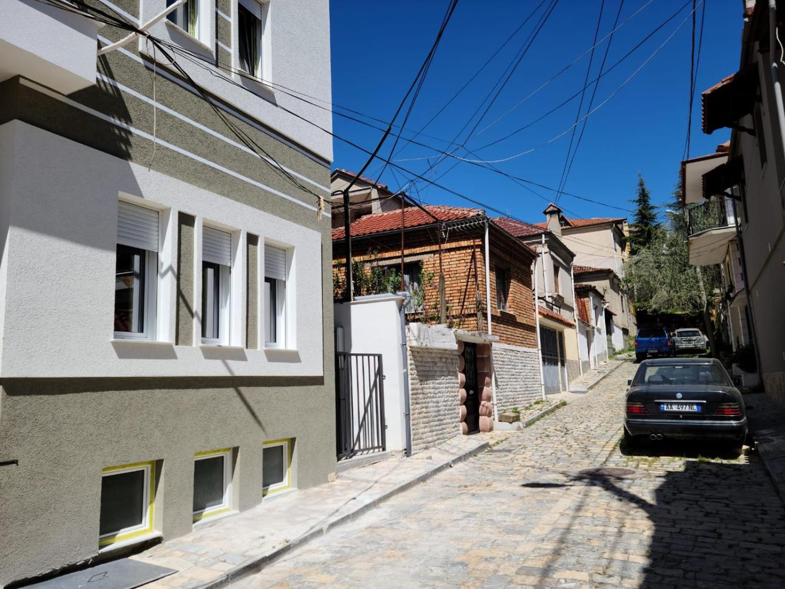 Travelers' Korca Home Eksteriør bilde