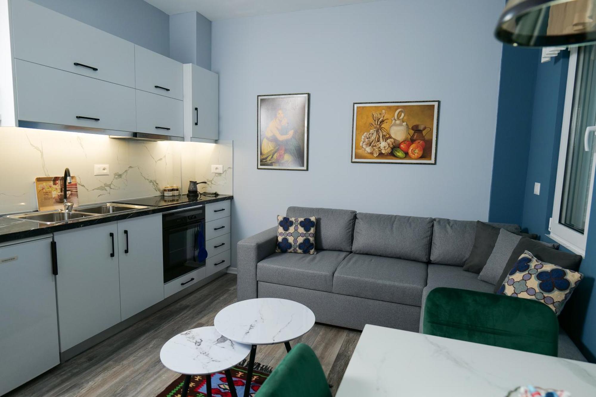 Travelers' Korca Home Eksteriør bilde