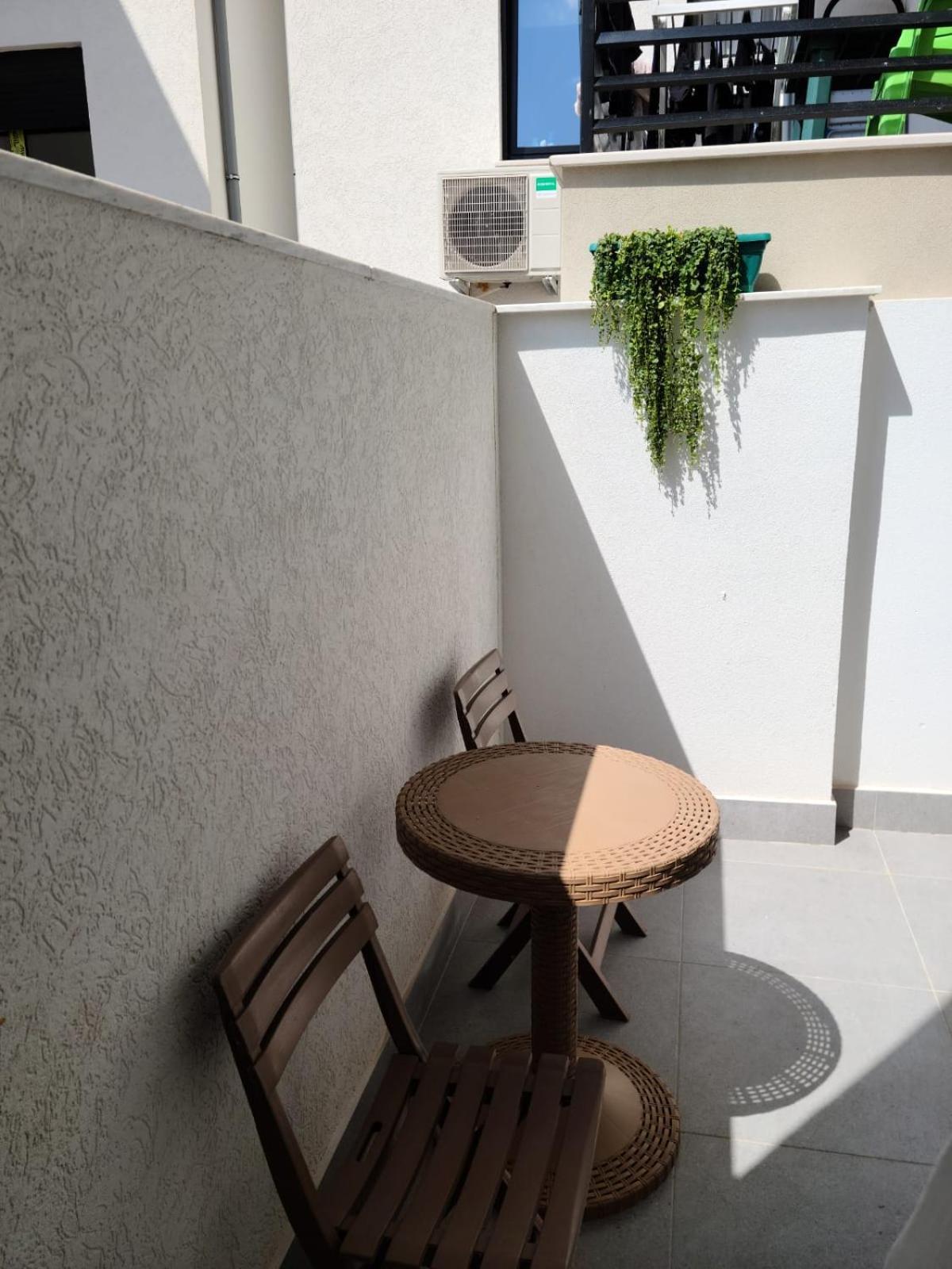 Travelers' Korca Home Eksteriør bilde