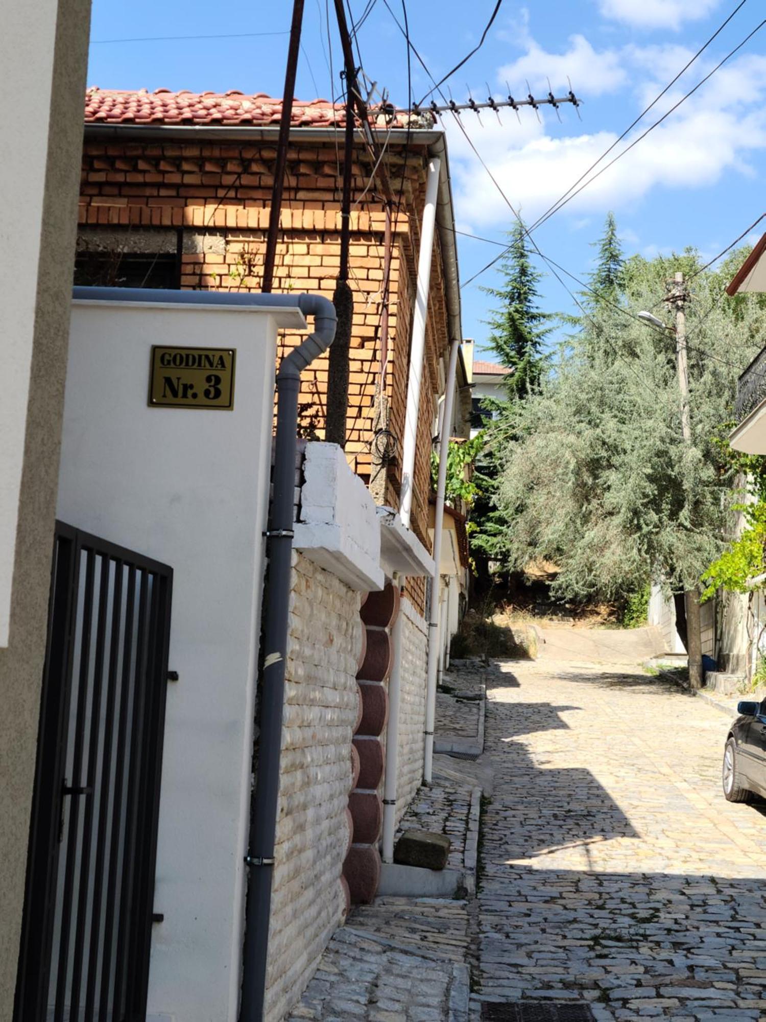 Travelers' Korca Home Eksteriør bilde